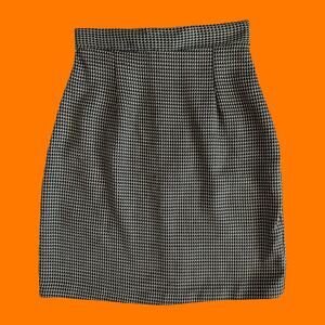 90's vintage houndstooth high waisted pencil mini skirt Size 5 byer too!